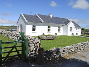 Dolmen Cottage, Carron